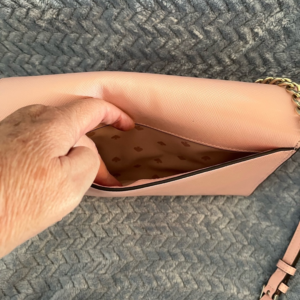 Kate Spade Pink Crossbody Bag with Gold Chain - Picture 3 of 9